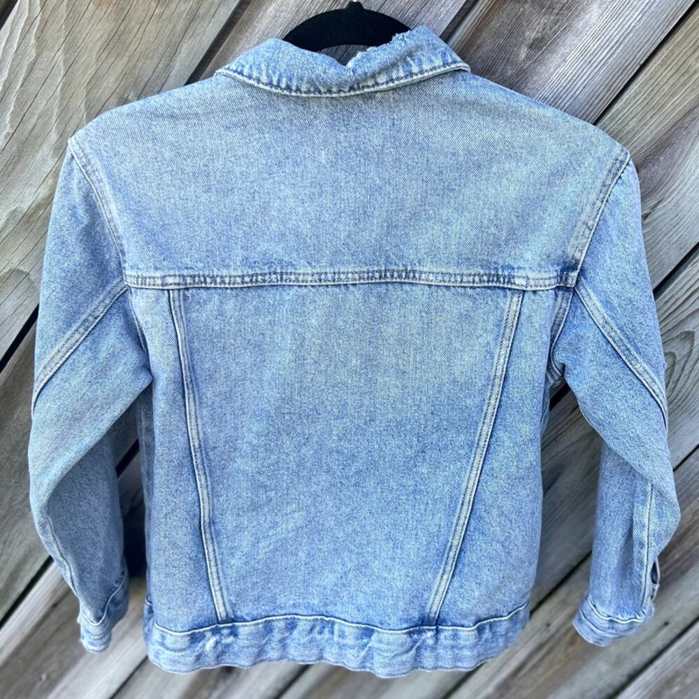 Kids Zara Denim Jacket Light Wash Distressed Button Front Size 10 - Picture 2 of 6